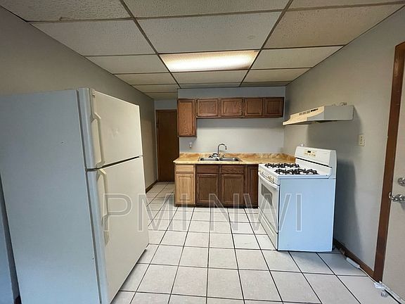 5th image of 4901 Northcote Ave APT A3