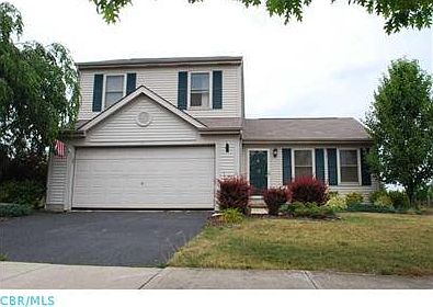1st image of 76 Lantern Chase Dr