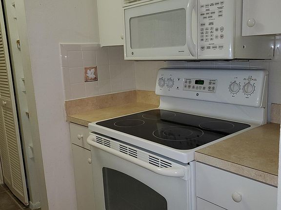 2nd image of 5503 Pokeweed Ct APT B