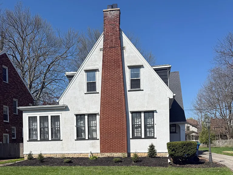119 Mount Vernon Rd — Photo 1