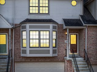 106 Woodcrest Dr, Coraopolis, PA 15108