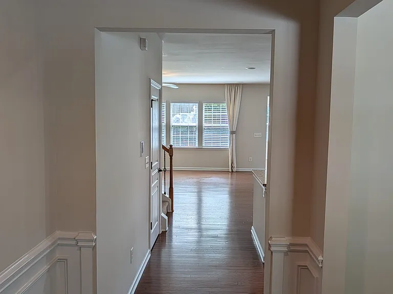 2428 Averon Dr — Photo 41