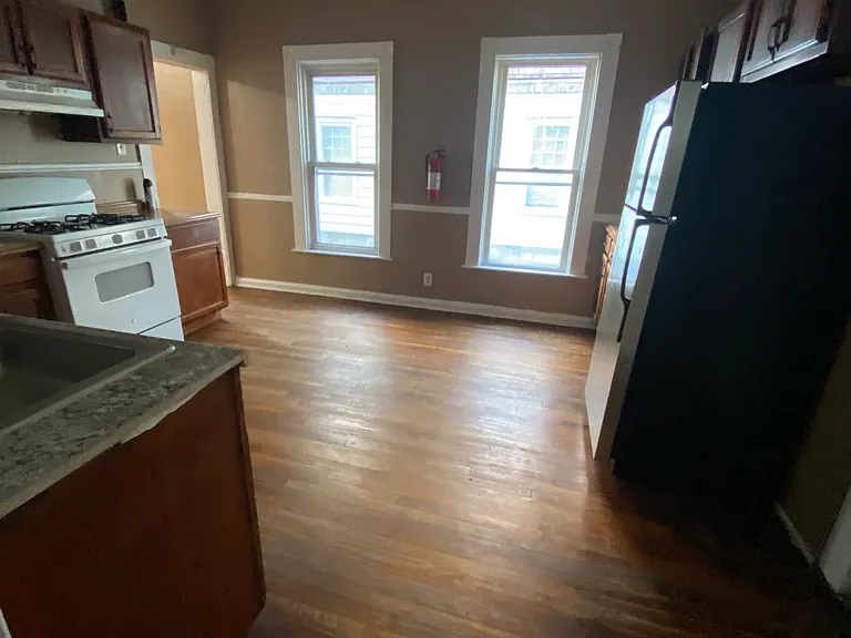 1569 Seymour Ave #1 — Photo 7