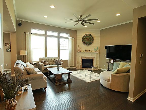5th image of 6109 Ardmore Ln