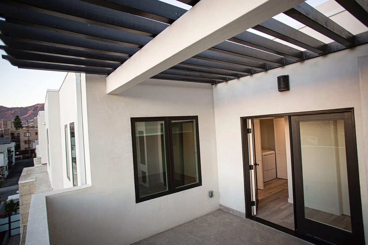 2 bed, 2.5 bath, 1500 sqft, $4,399 — Photo 4