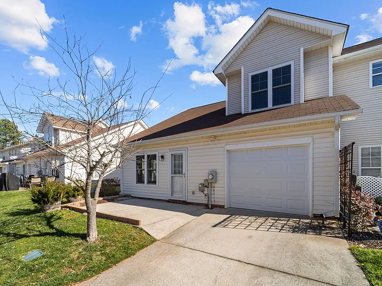 16842 Bridgeton Ln — Photo 31