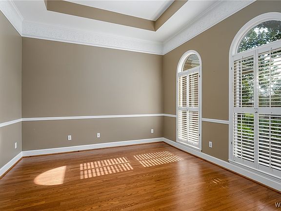 3rd image of 9816 Belmont Ln