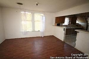 4th image of 11727 E Loop 1604 S
