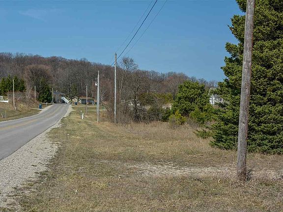 5th image of 1361 S Pineview Rd