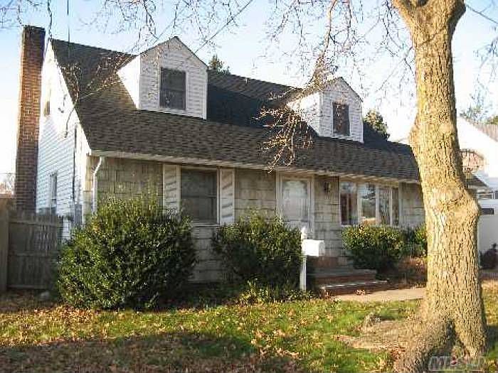 2214 Devon St, East Meadow, NY 11554 Zillow