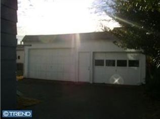913 Pine St, Lawrenceville, NJ 08648