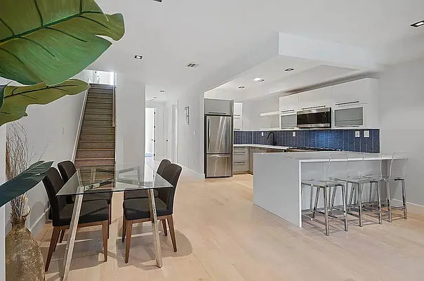 Rented by TorsX Inc | media 1