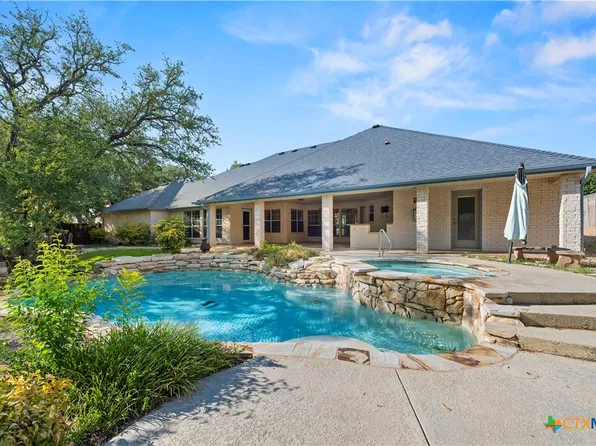 700 Pioneer Trl, Harker Heights, TX 76548