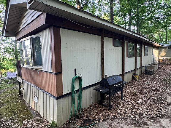 2nd image of 75 Elkins Cir