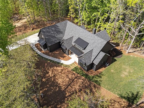 4th image of 24 Fern Creek Ct