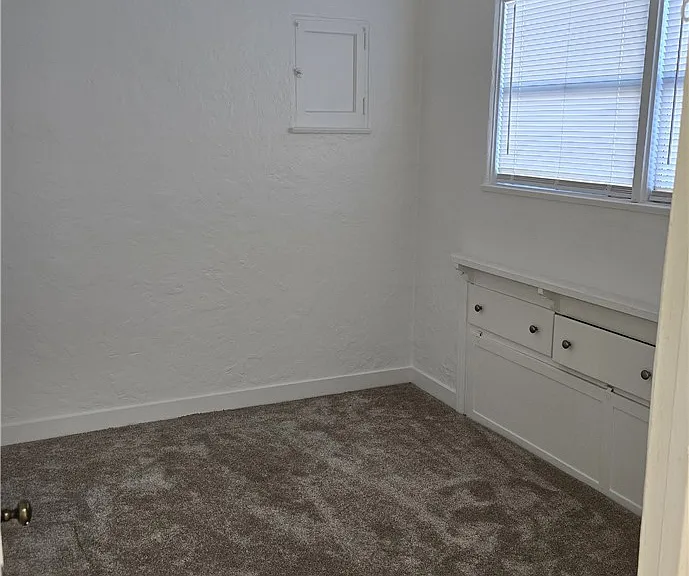 5740 California Ave — Photo 15
