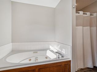 2190 NW 147th St, Clive, IA 50325