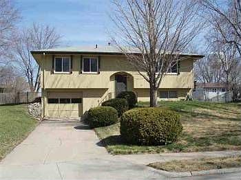 1st image of 230 Glendale Cir