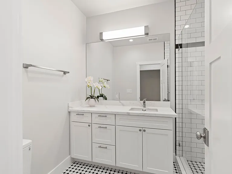650 Mill St #204 — Photo 15