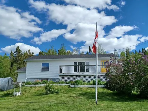 124 Riverside Road E, Glovertown, NL A0G2M0