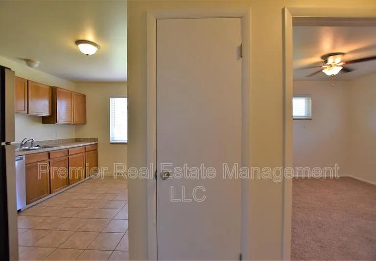 1885 S Clermont St — Photo 6
