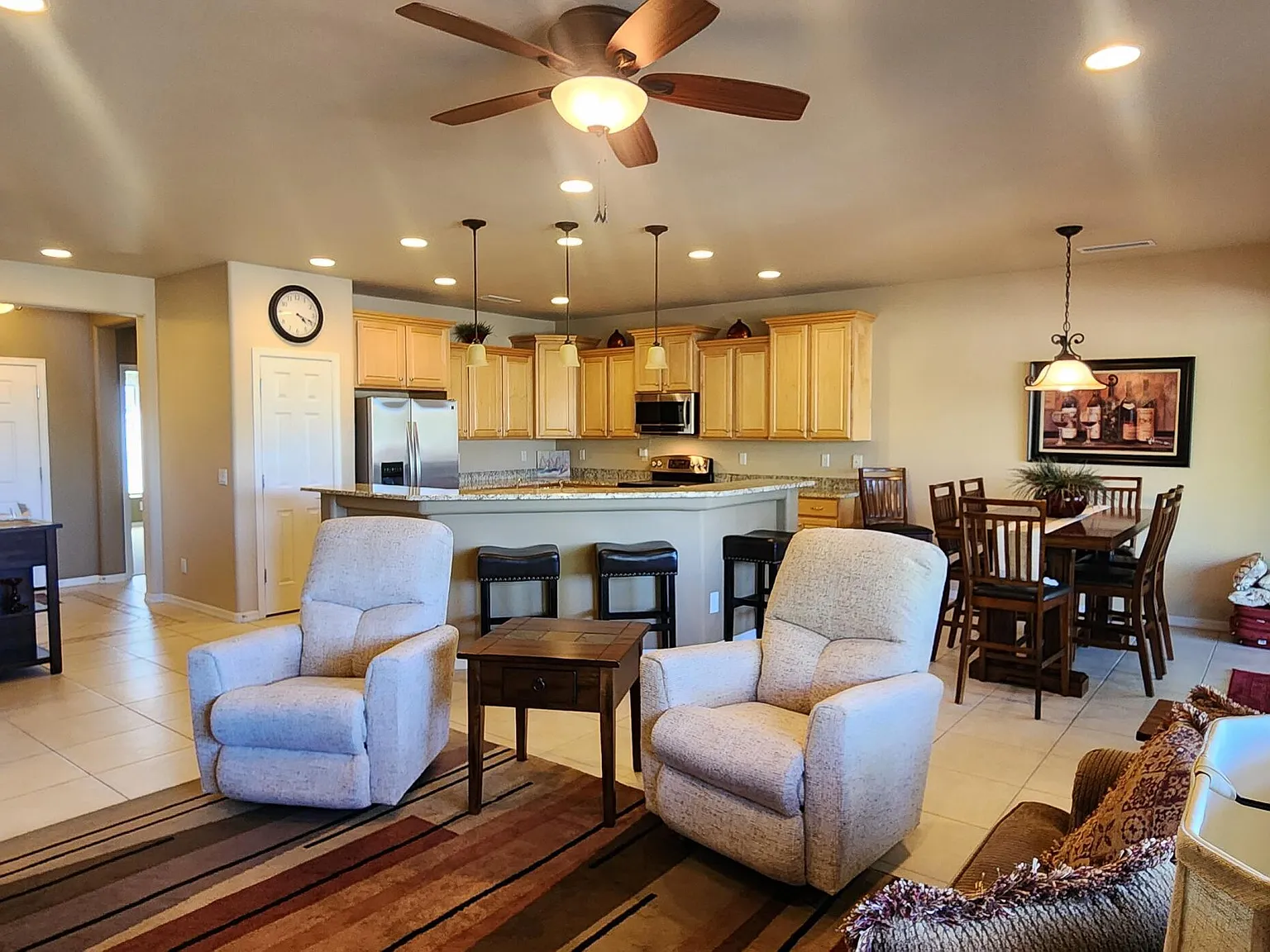 3 bed, 2.0 bath, 1612 sqft, $2,800 — Photo 3