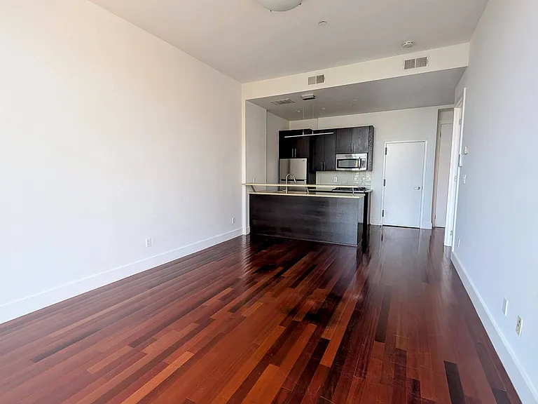 291 Devoe St #3B — Photo 6