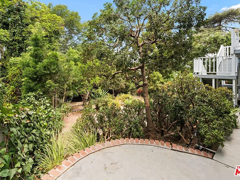 1843 Lucile Ave — Photo 25