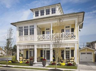 101 S Argyle Ave, Margate, NJ 08402