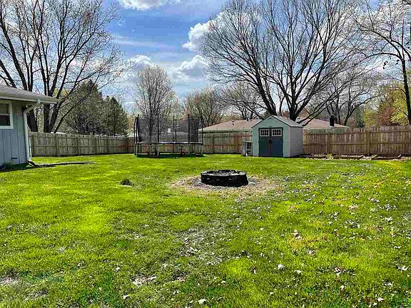 4th image of 3568 Shelburne Dr