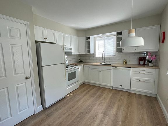 2nd image of 280 1st St