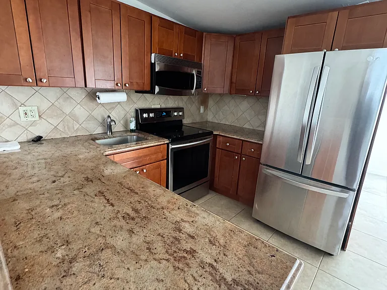 8 Pequot Ave #2 — Photo 5