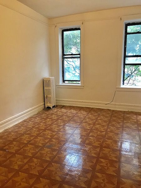 1st image of 3033 32nd St APT 3C