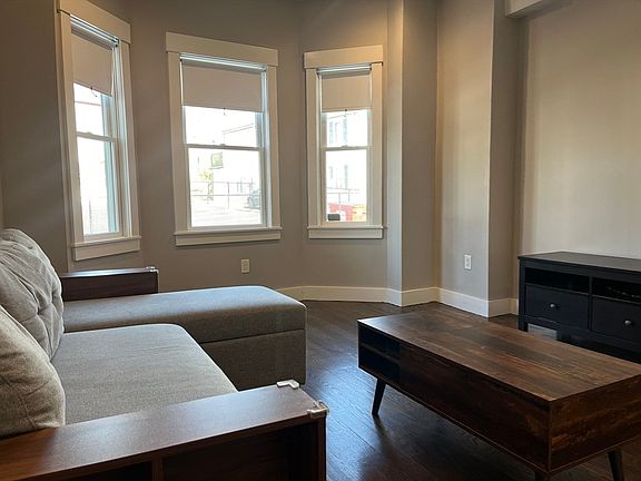 5th image of 8 Chestnut Ave APT 1