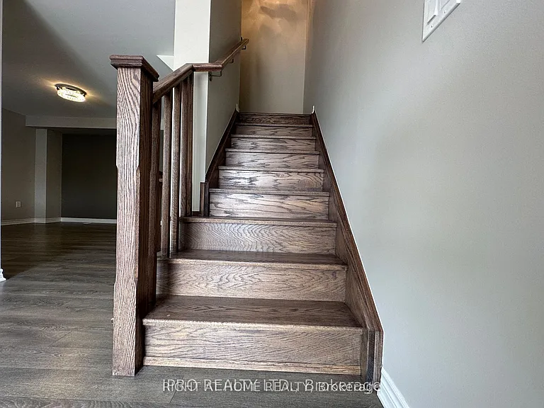 301 Murlock Hts — Photo 12