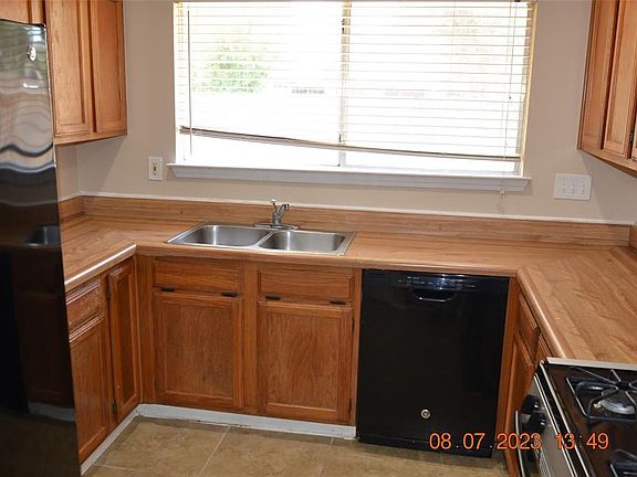 3rd image of 19227 Indian Grass Dr