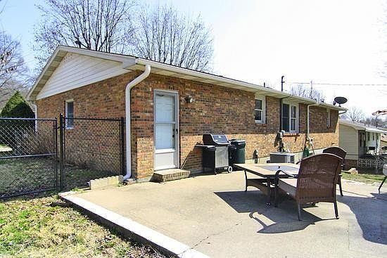 5th image of 1539 Kingsbury Dr
