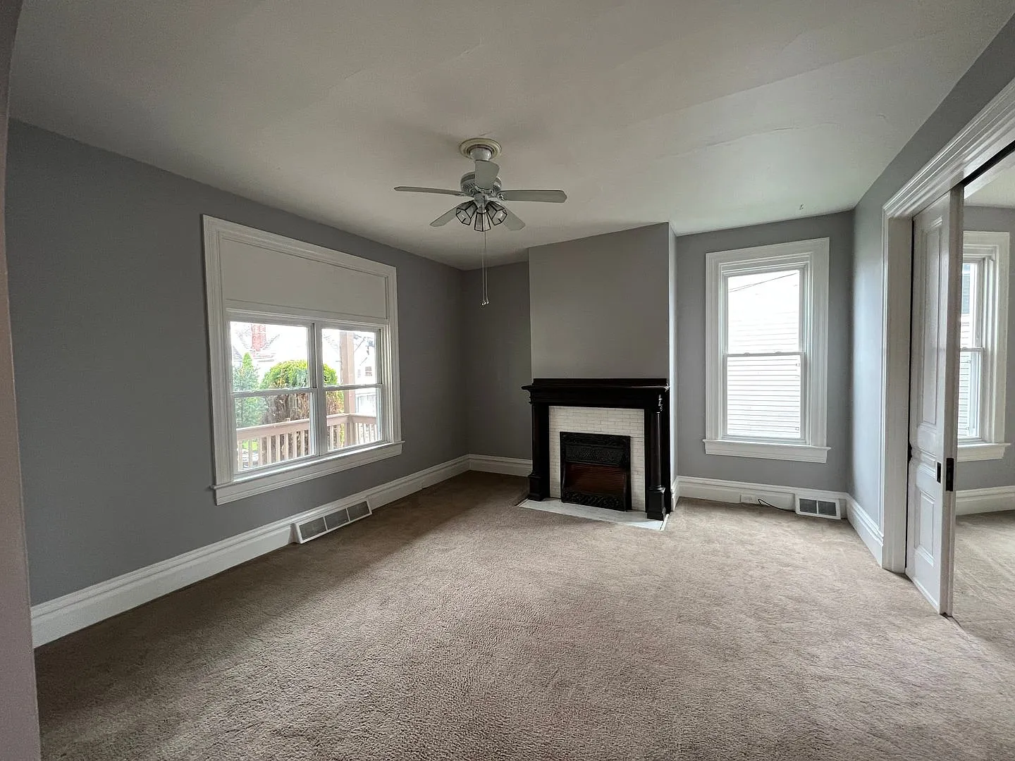 Carnegie - Large 1 BR Apartment, 1st Floor — Photo 3