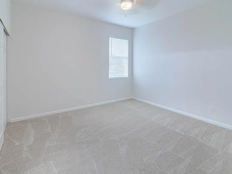 356 SE Bloxham Way — Photo 42