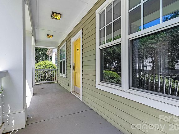 3rd image of 6747 Douglas Park Dr