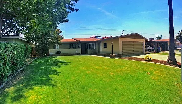 1001 Monna Ave photo 1
