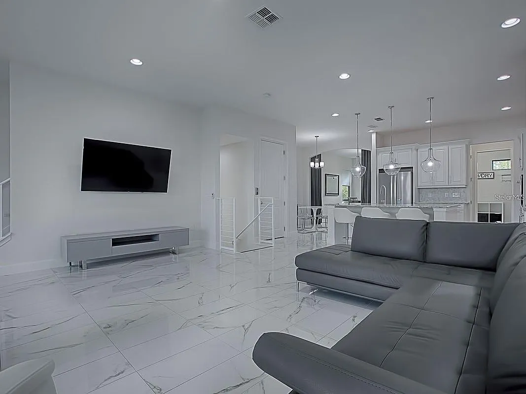 4 bed, 3.5 bath, 3481 sqft, $5,750 — Photo 1