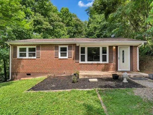 114 Dudley Dr, Martinsville, VA 24112