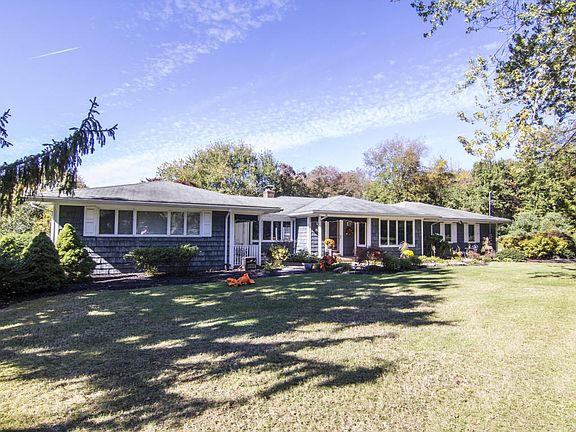 2nd image of 2369 Birch Pl