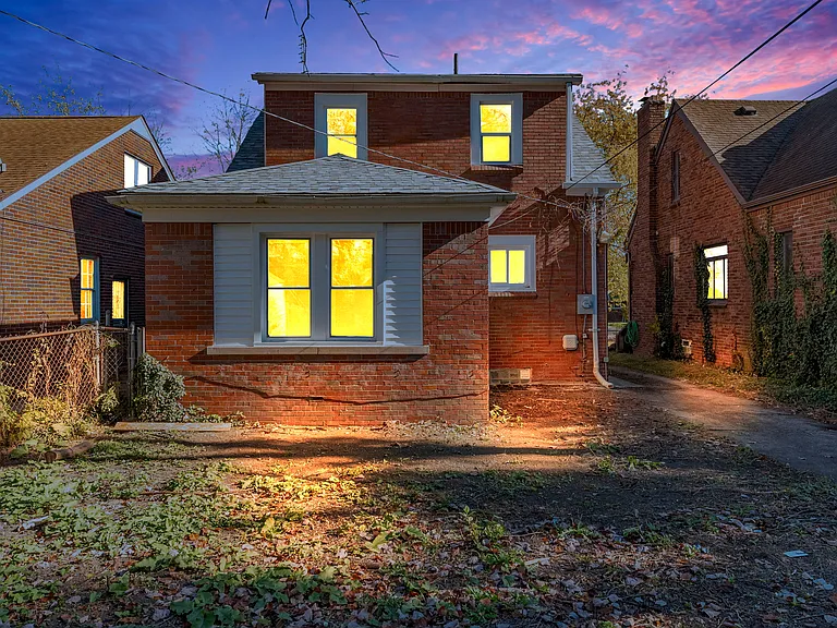9503 Lakepointe St — Photo 25