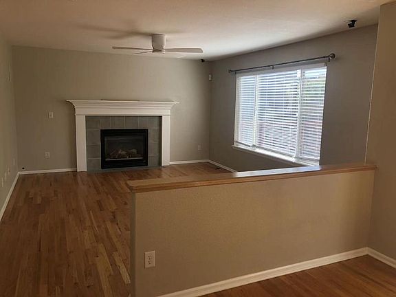 3rd image of 1519 Ivy Pl