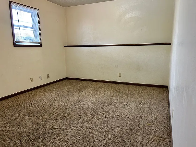 903 Windwood Dr #D — Photo 6