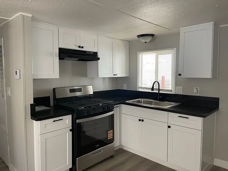 44099 D St — Photo 16