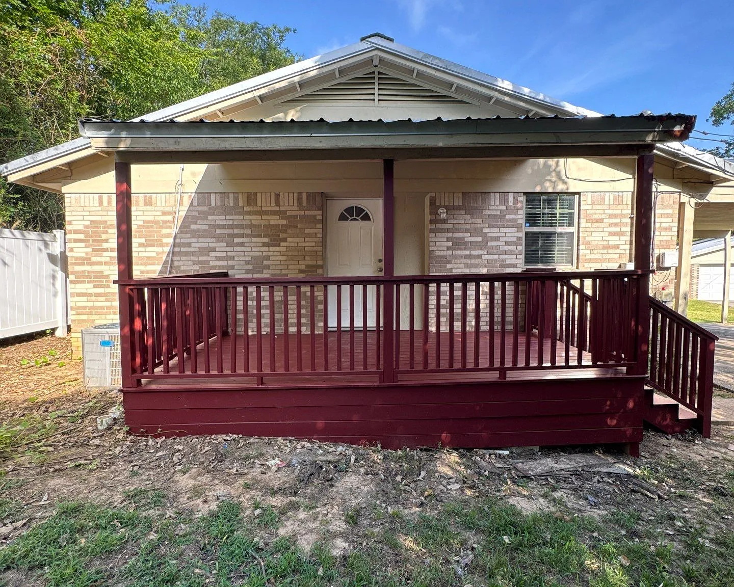 3 bed, 1400 sqft, $1,500 — Photo 1