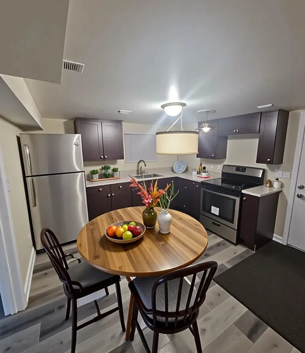 3 bed, $2,100 — Photo 1